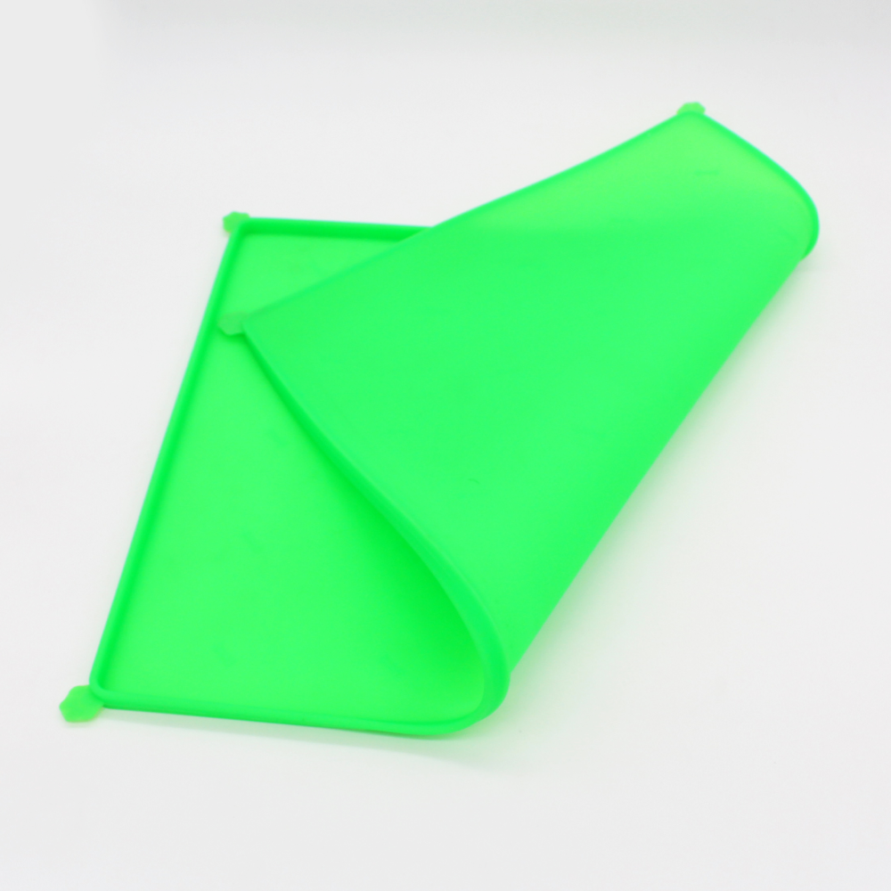 Peetara Rectangular Silicon Mat for Pets(45 x 30 x 1 cm)