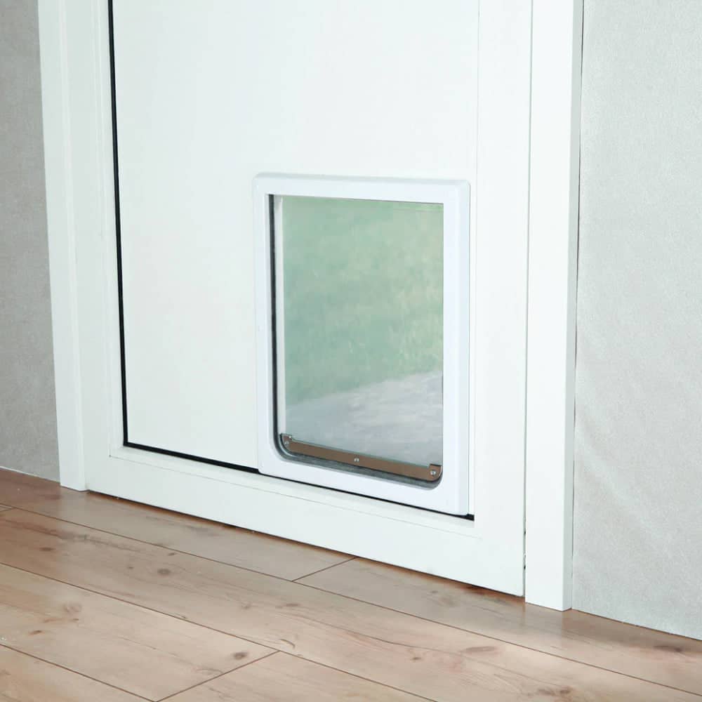 Trixie Two-Way Flap with Tunnel for Dogs (White)